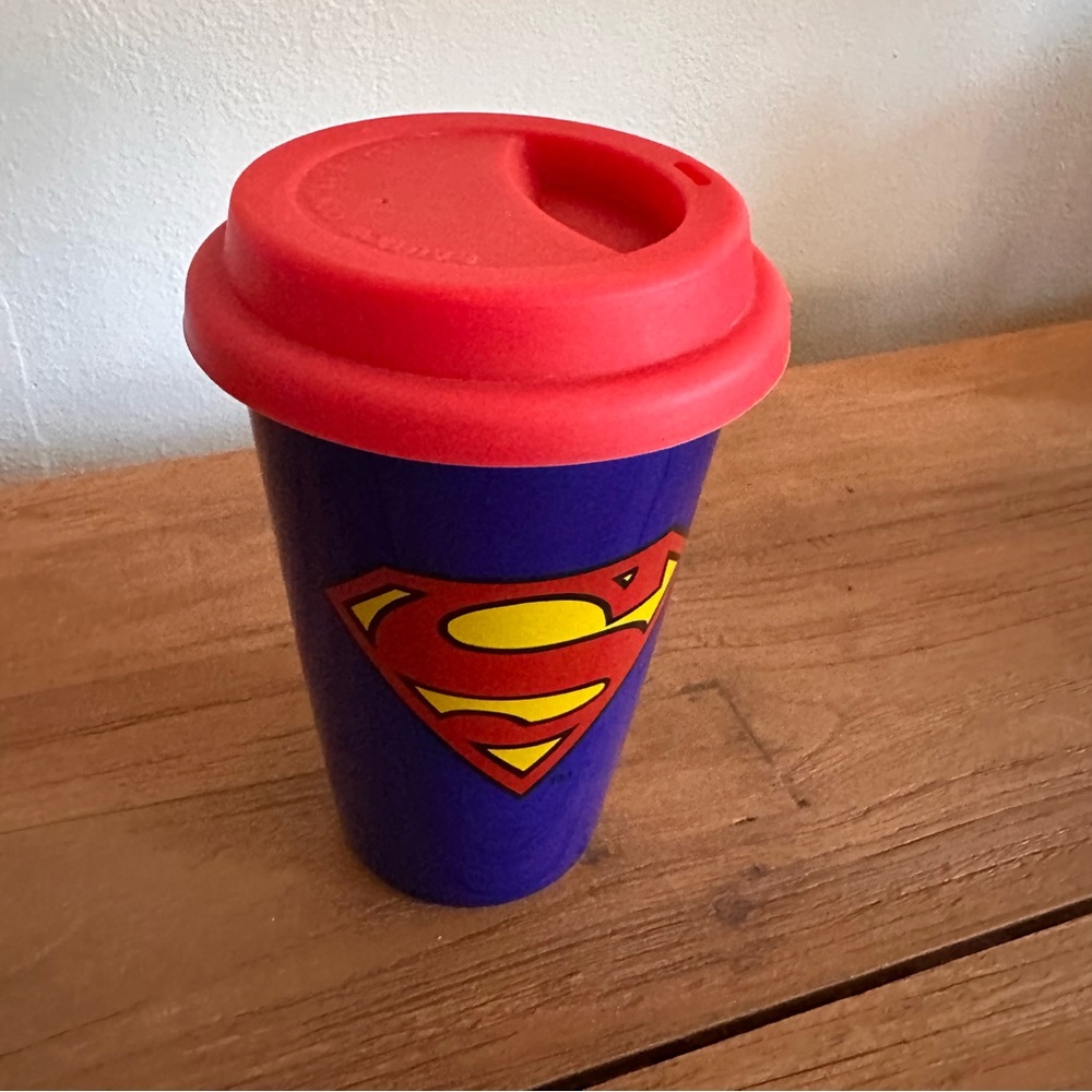Ceramic Superman Tumbler with Silicone Lid - Picture 7 of 8